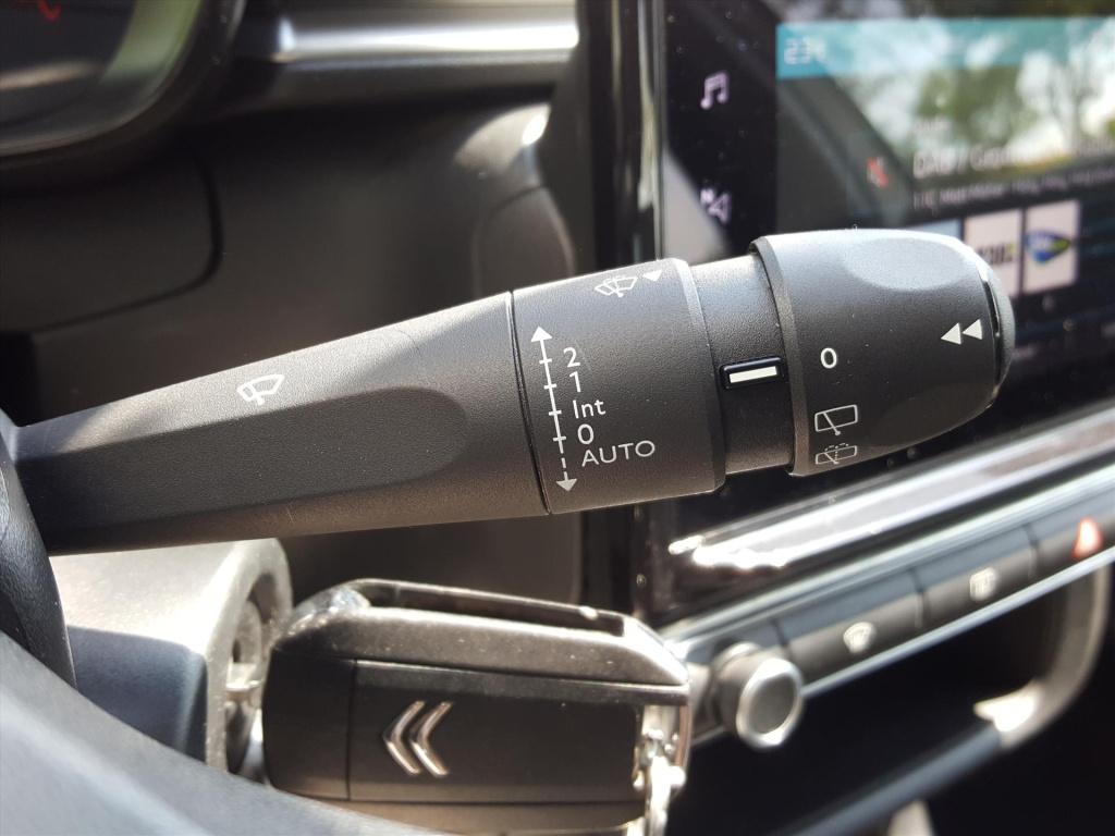 Citroen C3 shine 1.2 pt-110pk s&s (vol)automaat/eat6 | apple carplay & andr