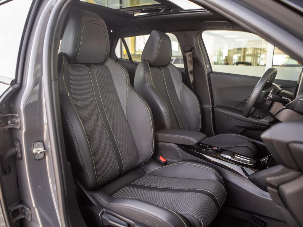 Peugeot 2008 1.2 hybrid 136pk e-dcs6 gt automaat | panoramadak | camera | n