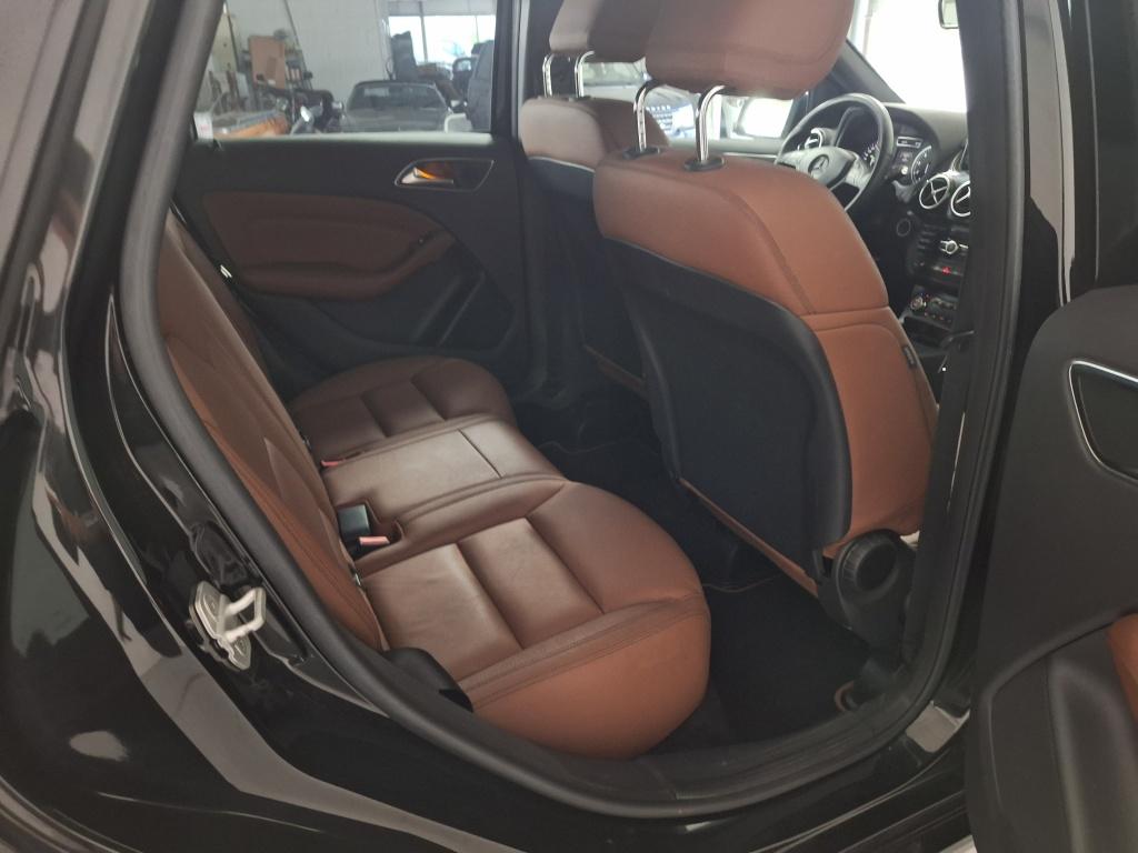 Mercedes-Benz B-Klasse 180 | stoelverwarming |