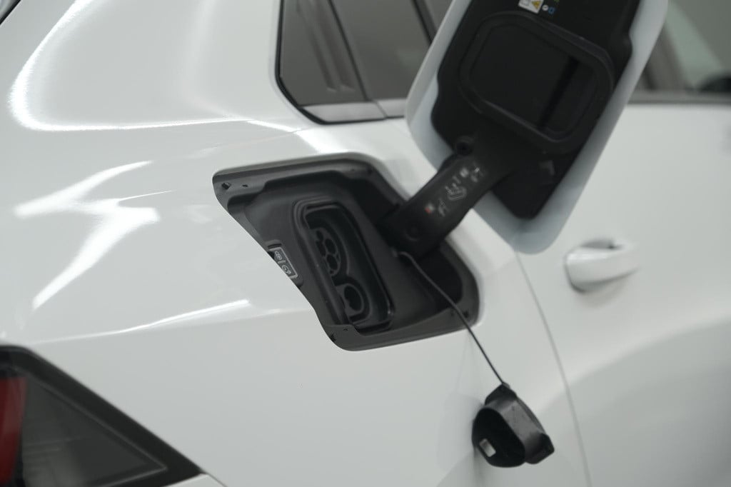 Opel Astra electric 54 kwh gs ultimate | elektrisch panoramdak | 360 camera