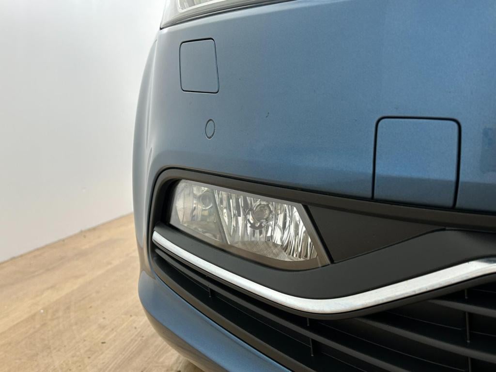 Volkswagen Polo occasion 1.0 comfortline connected series | blauw | airco |