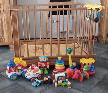 Retro box + speelgoed fisher price en V tech