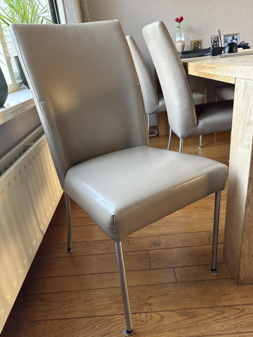 4 eetkamer stoelen