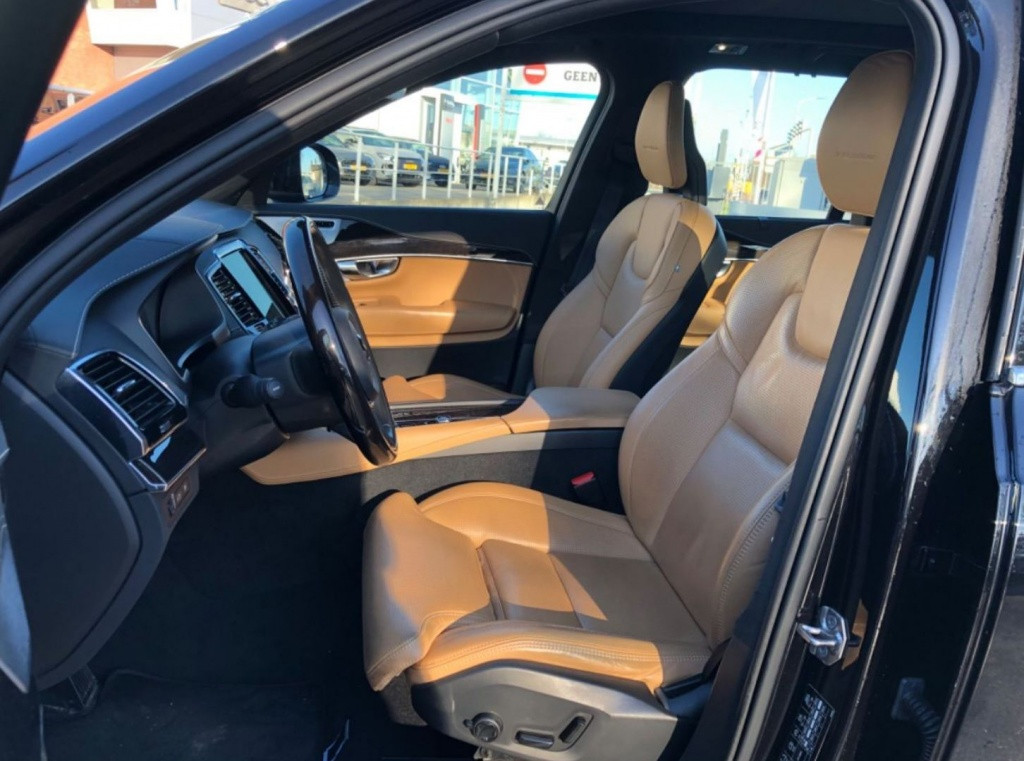Volvo XC90 t8 405pk recharge inscription| full options| luchtvering| trekha