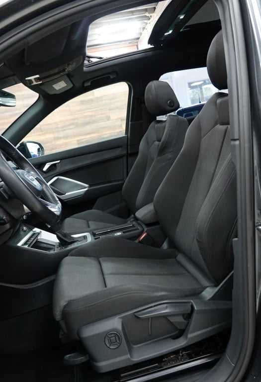 Audi Q3 35 tfsi pro line | pano | matrix | maxton | camera |
