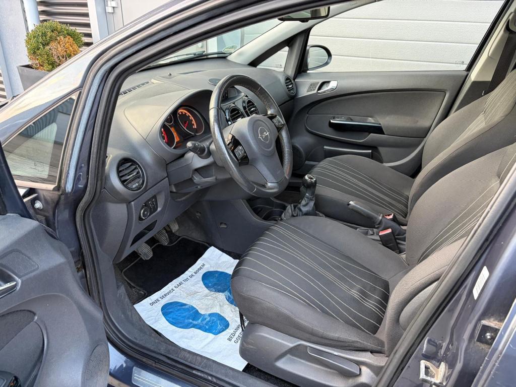 Opel Corsa 1.4-16v '111' edition