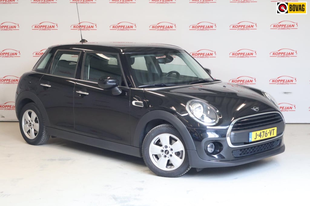 Mini One mini 1.5 business edition nl auto, cruise controle, appconnect, al