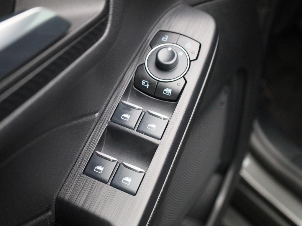 Ford Kuga st-line | climate control | cruise control | head-up display | ac