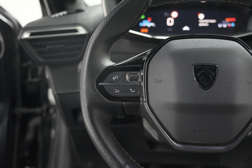 Peugeot 208 puretech 100 gt | camera | navigatie | apple carplay | parkeers