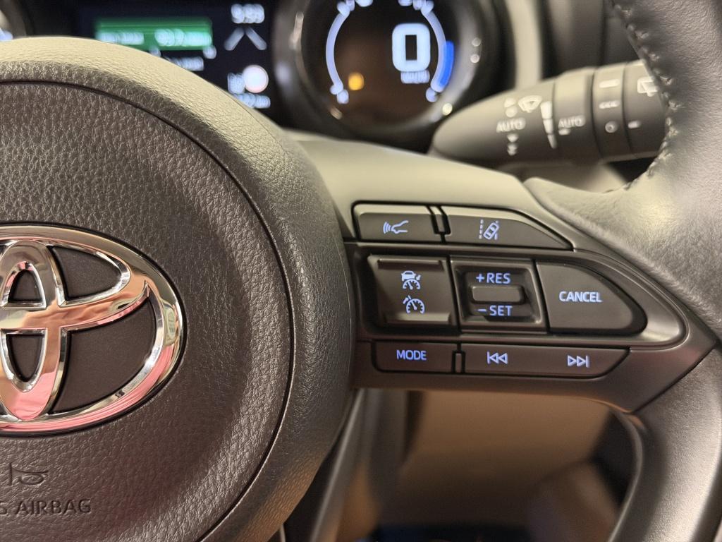 Toyota Yaris 1.5 hybrid executive| jbl| hud| ada.cruise| stoel+stuur.verw