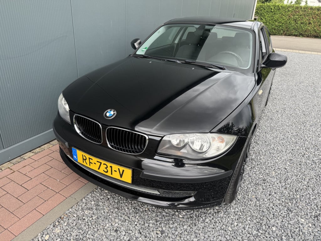 BMW 1 Serie 116i 2.0 122pk executive 3-drs