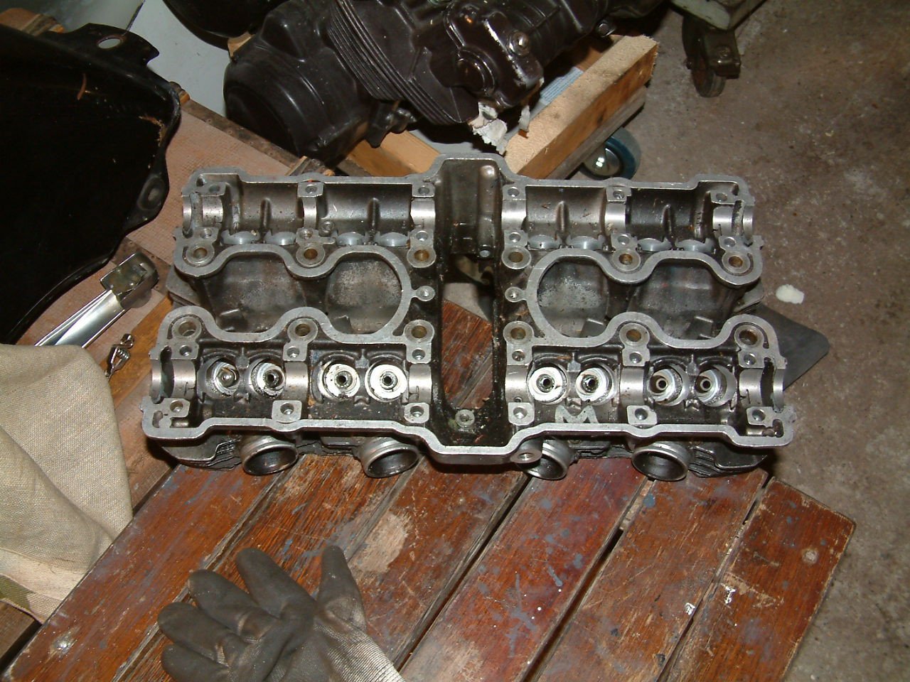 Onderdelen bol dor honda  750 -900  motorblok  tank -uitlaat -kappen enz