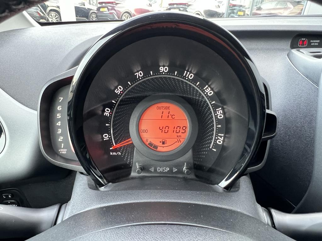 Toyota Aygo 1.0 vvt-i x-joy cabrio | nl auto | dealeronderhouden