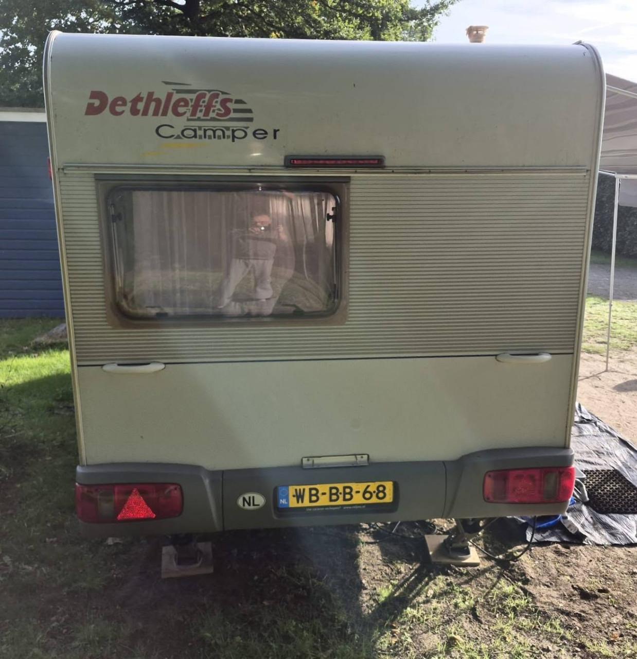 Dethleffs 440 met mover en voortent