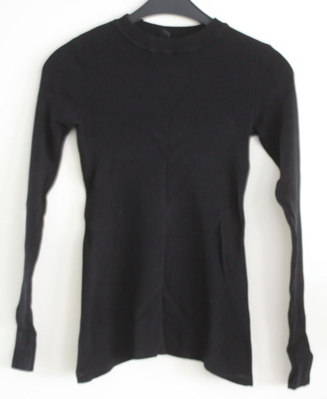 Zwart truitje met ribbels  maat s