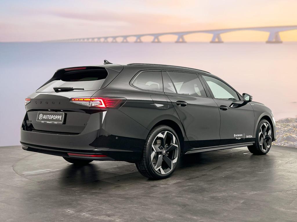 Skoda Superb sportline business 1.5 tsi phev 150 kw / 204 pk co