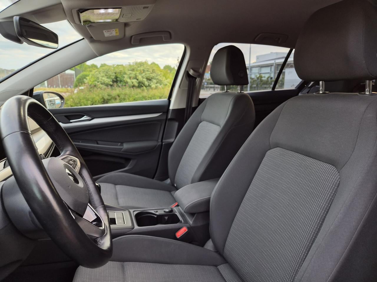 VW Golf 8 | Luxe Style uitvoering | stoel-stuurverw+trekhaak