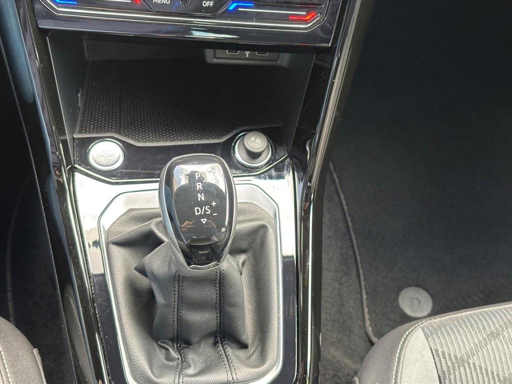 Volkswagen T-roc 1.5 tsi 150pk 7-dsg r-line black|camera| dodehoek|trekhaak