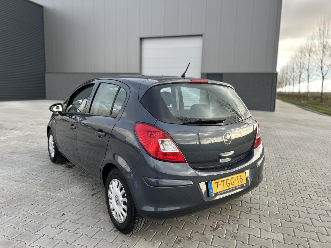 Opel Corsa 1.2-16V Cosmo|AIRCO|APK|