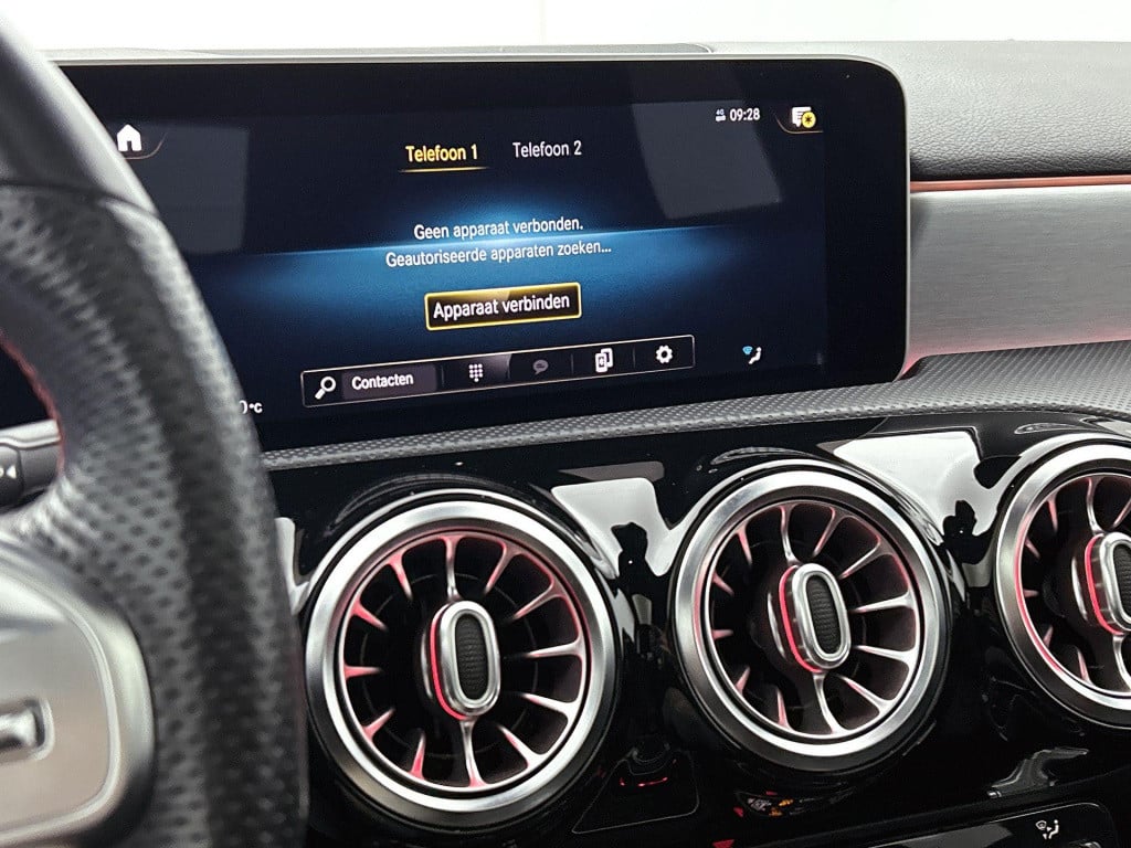 Mercedes-Benz A-Klasse 200 business solution amg | automaat | half leder | 