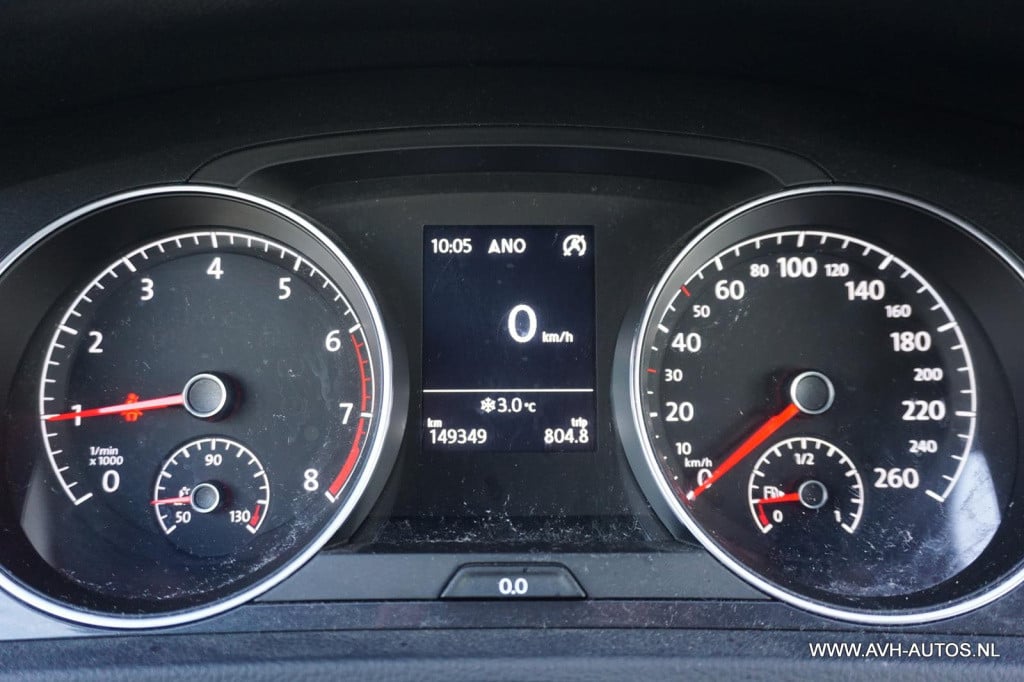 Volkswagen Golf 1.0 tsi trendline