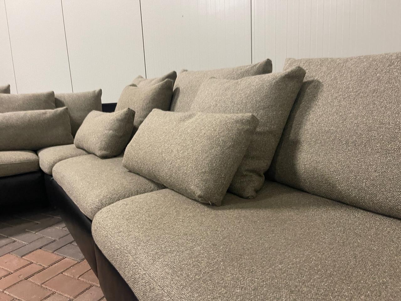 Natuzzi Opus modulaire leren hoekbank 305 cm met 10 kussens | Zwart | ZGAN
