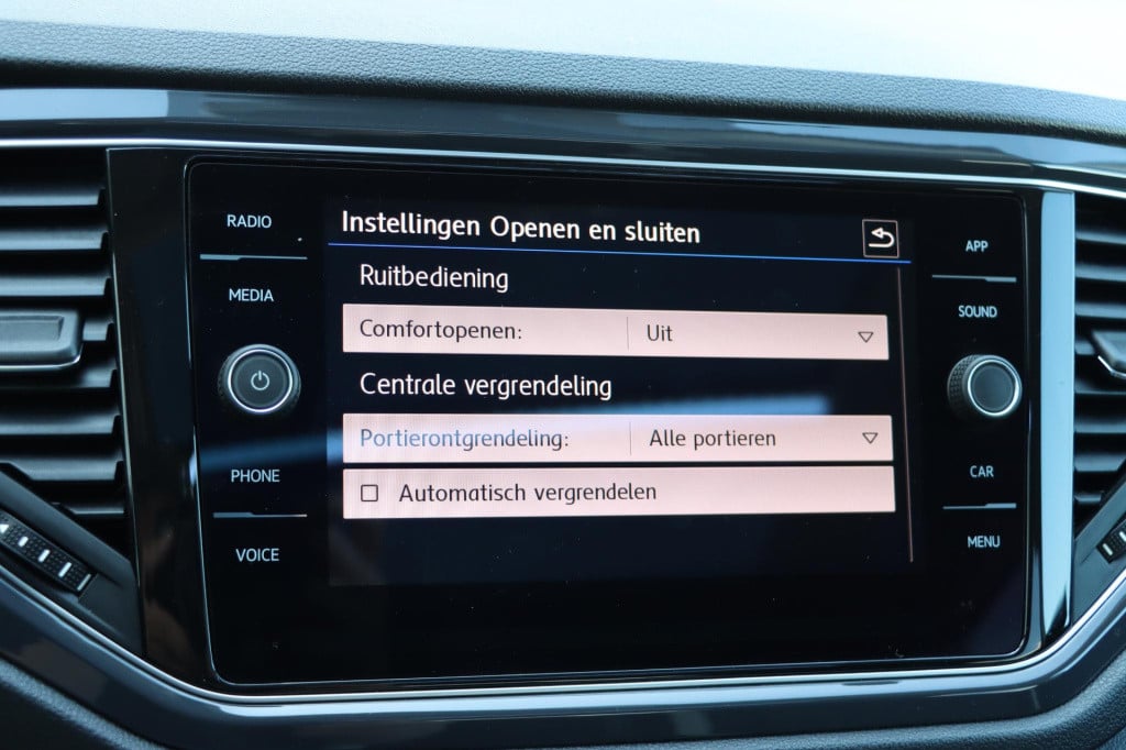 Volkswagen T-roc 1.5 tsi sport business r