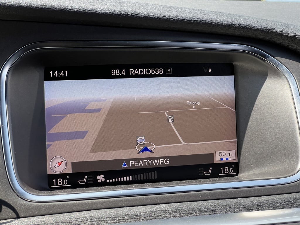 Volvo V40 t3 153pk nordic+sport| standkachel| trekhaak| navi| r-design