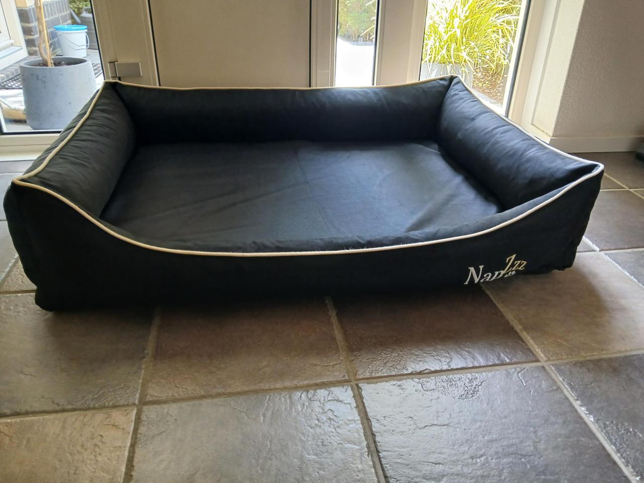 Hondenmand groot 120x90x25