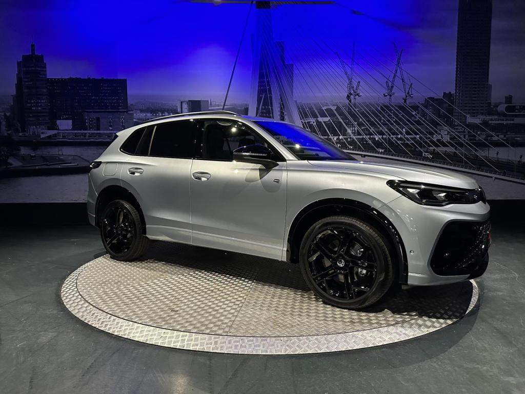 Volkswagen Tiguan 1.5 ehybrid r-line edition *leder*memory*blackstyle*trekh