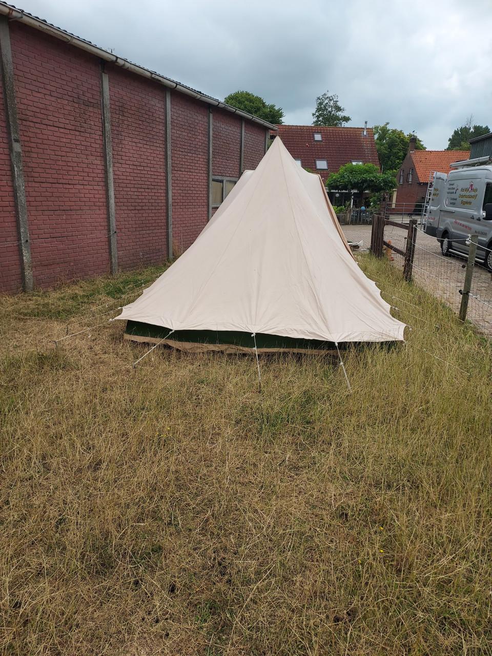 Piramide tent biesbosch