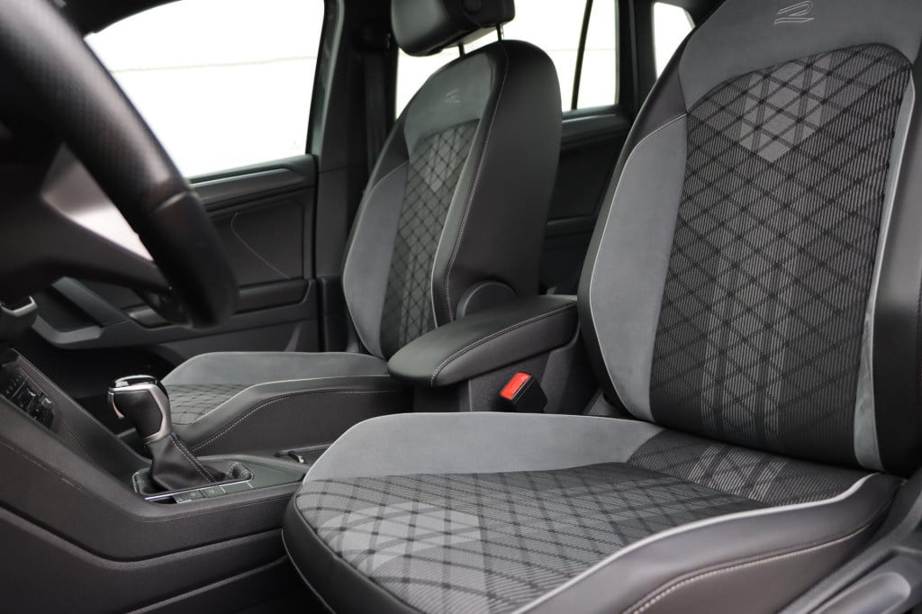 Volkswagen Tiguan 1.4 tsi ehybrid r-line business + 245pk dsg6