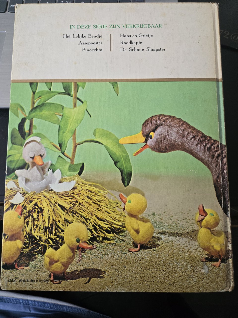 Boek : Het Lelijke Eendje 1973 1e druk