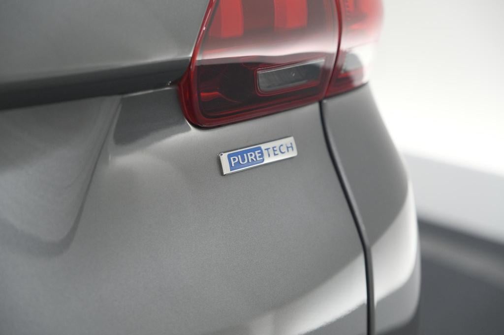 Peugeot 2008 puretech 110 allure | trekhaak | parkeersensoren | navigatie