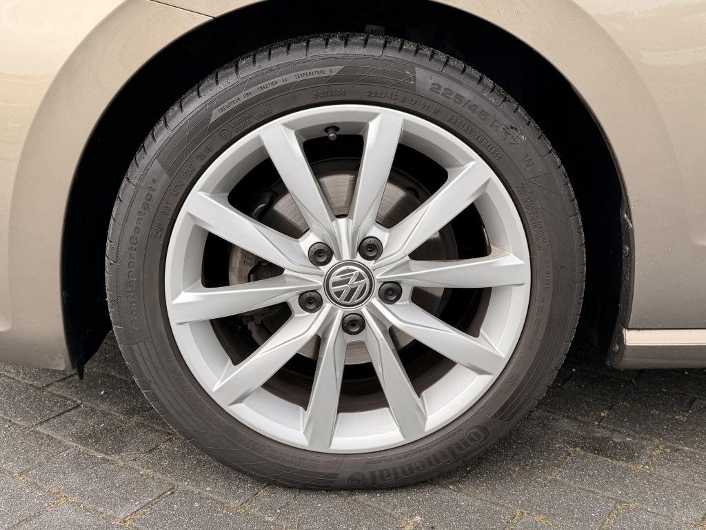 Volkswagen Golf Sportsvan 1.2 tsi highline dsg automaat | leder | trekhaak!