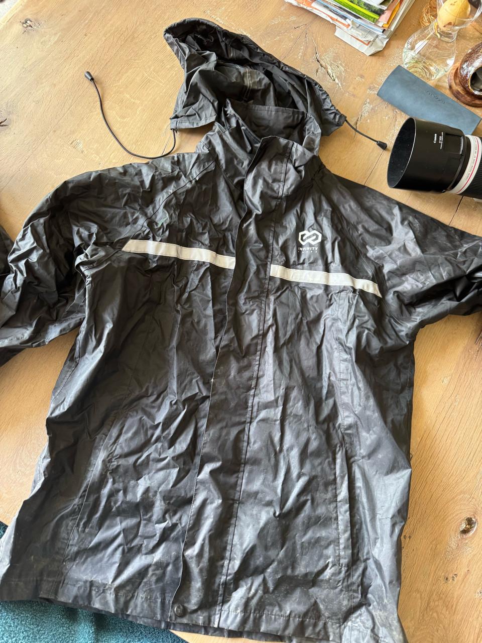Infinity regenpak Maat M