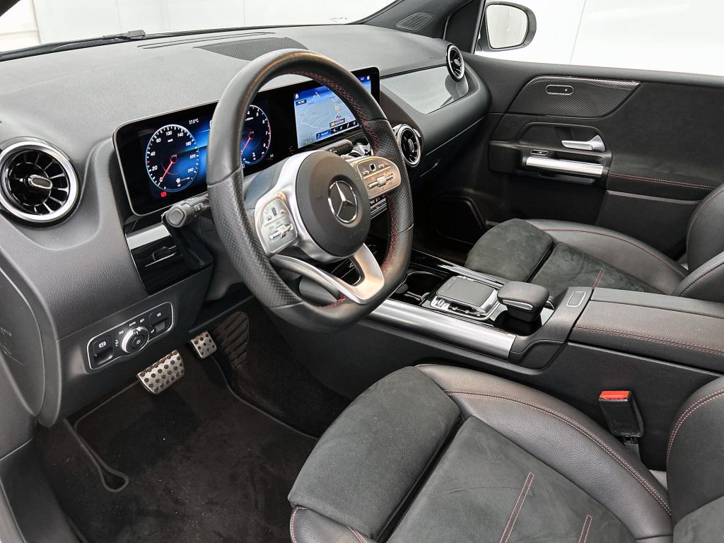 Mercedes-Benz B-Klasse 180 business solution amg | stoelverwarming | amg li