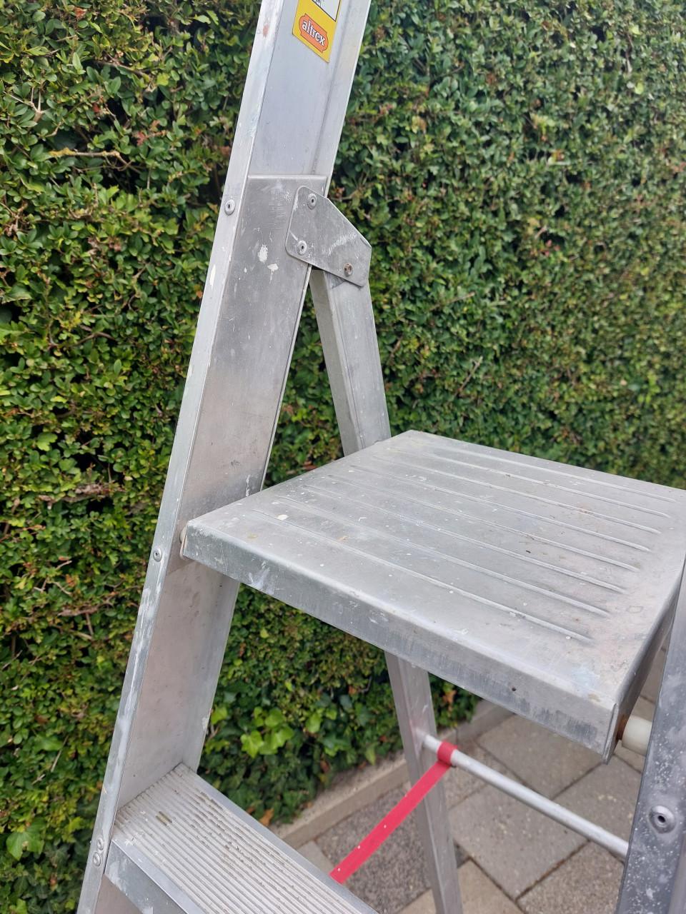 Stevige professionele Altrex trap