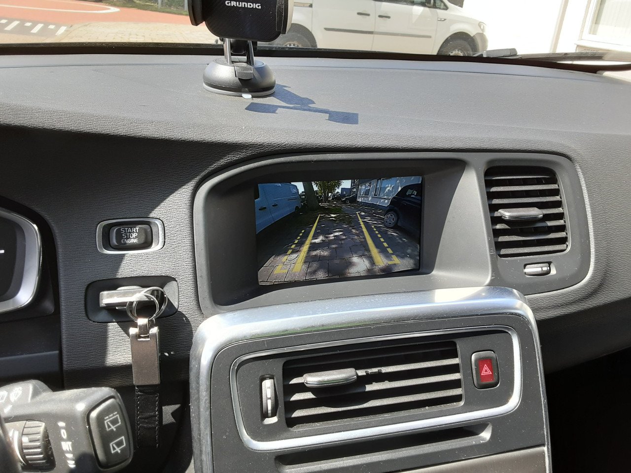 Volvo V60 2.4 D6 AWD Plug-In Hybrid Summum Automaat