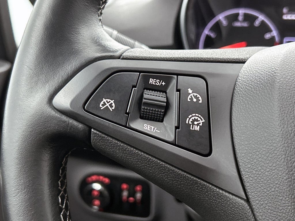 Opel Corsa 1.0 turbo innovation airco | cruise control