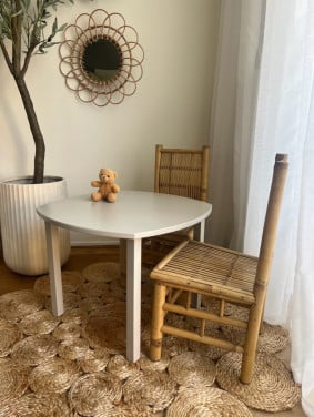 Unieke bamboe kinderset met beige tafeltje