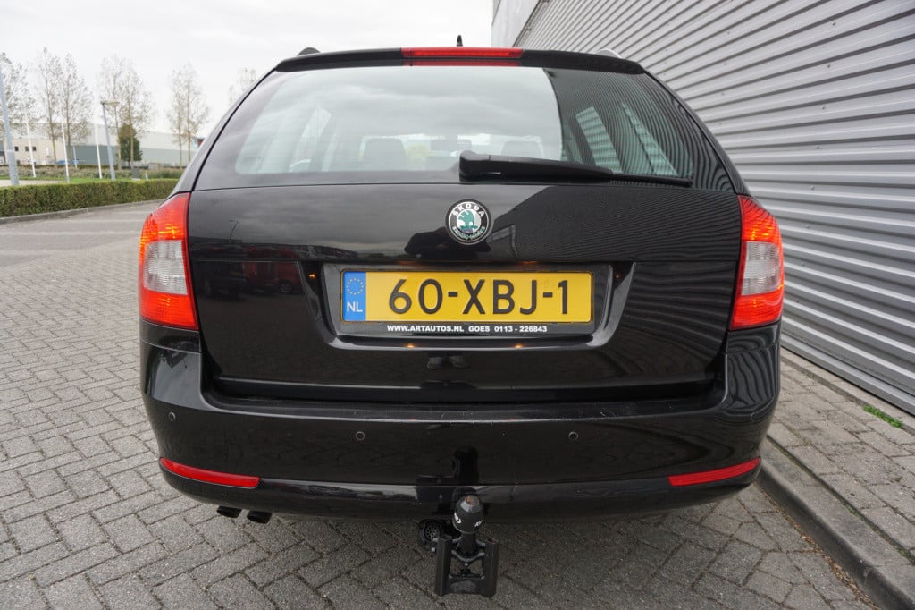 Skoda Octavia combi 1.4 tsi greentech elegance business line airco / navi /