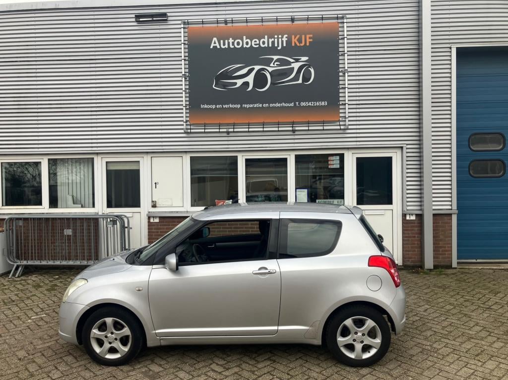 Suzuki Swift 1.3 exclusive
