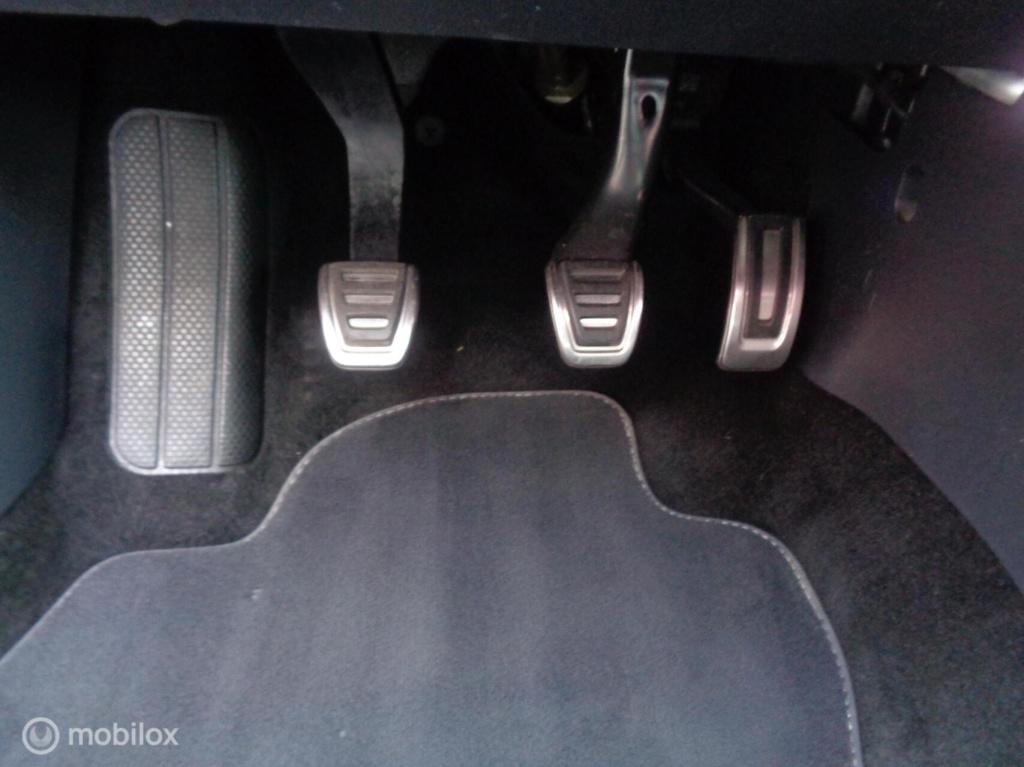 Volkswagen Polo 1.0 tsi r-line 115pk/airco/pdc/carplay/panodak/17'' lm/r-li