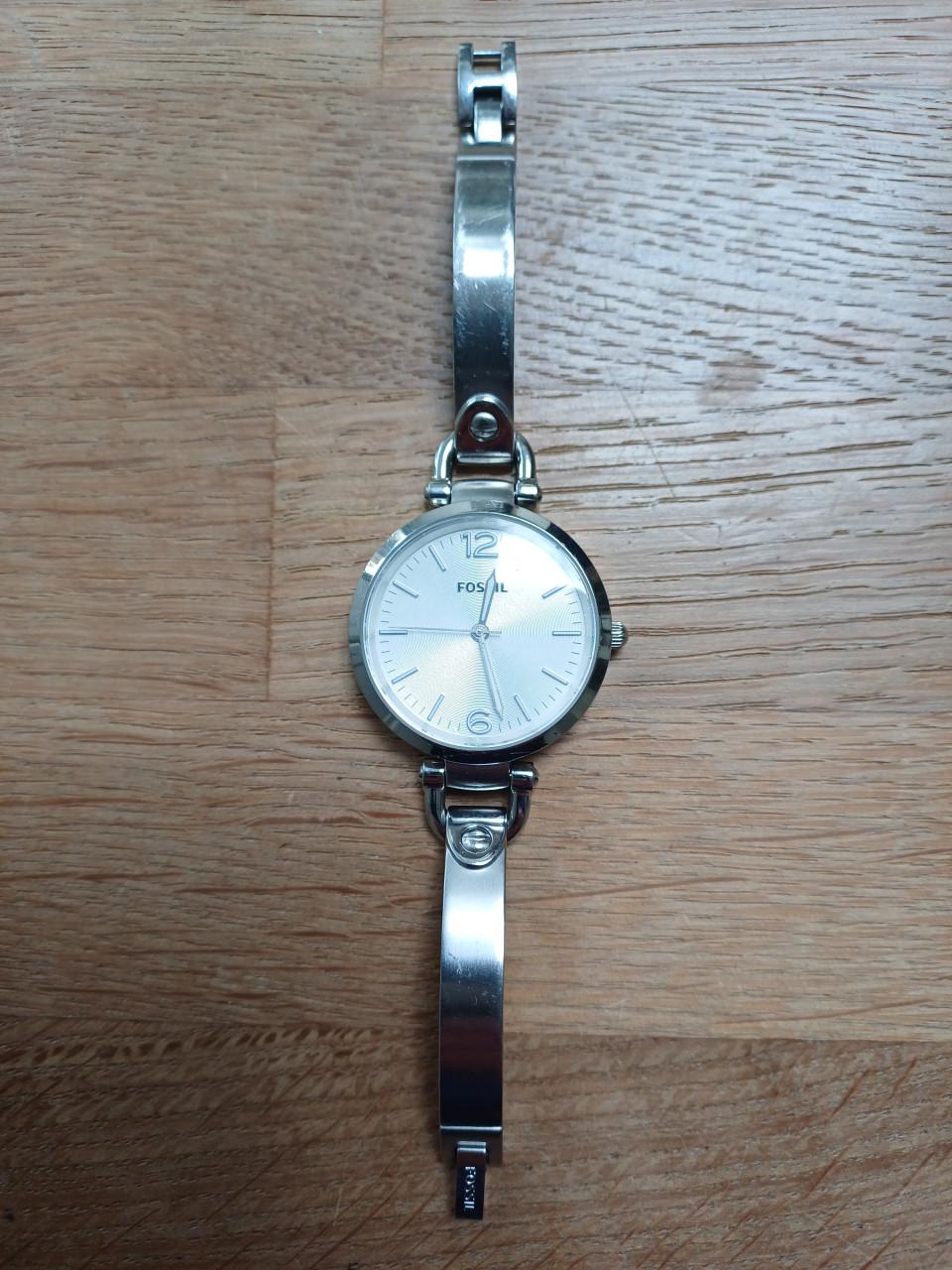 FOSSIL (staal) dameshorloge met extra schakels