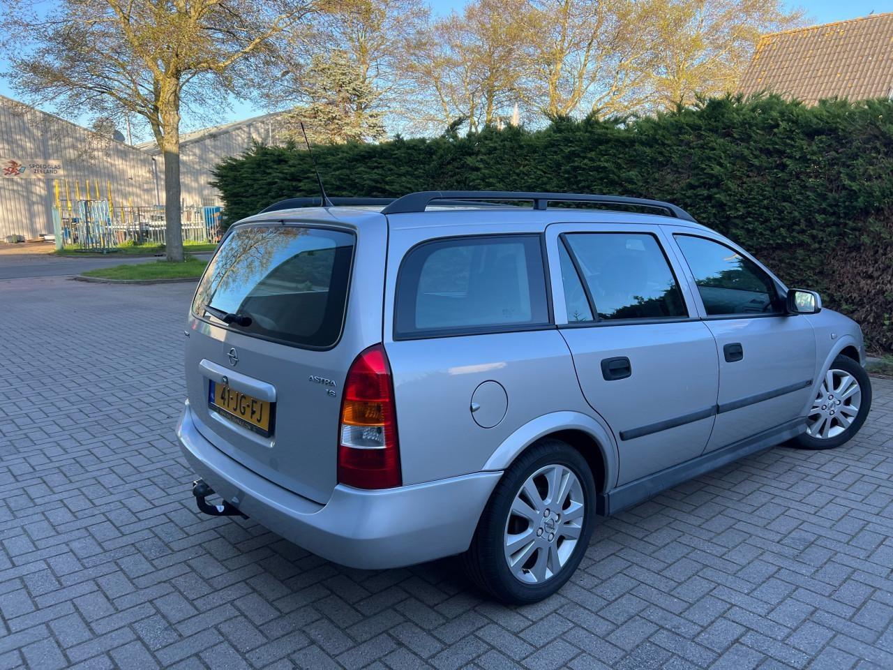 Opel Astra Wagon 1.6-16V Sport 134.376KM