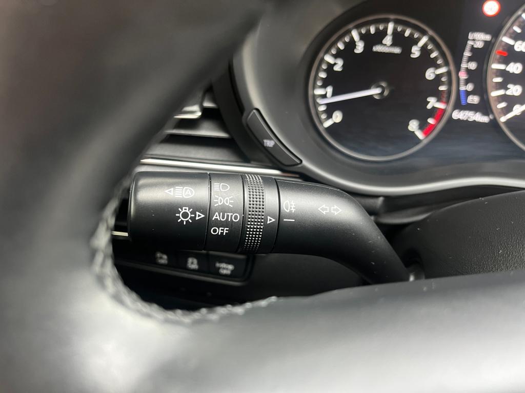 Mazda 3 2.0 skyactiv-x 180 pk luxury |aero pack|bose|trekhaak|rijklaar