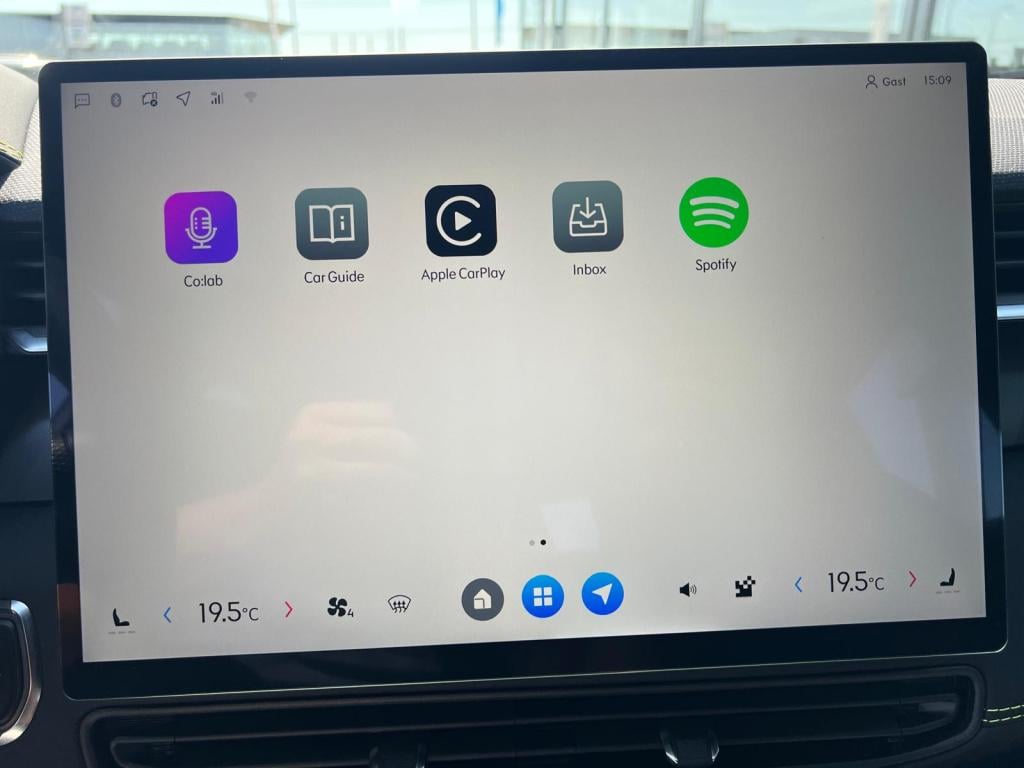 Lynk & Co 01 1.5 276pk phev 3dth core , trekhaak , carplay , adaptive cc ,
