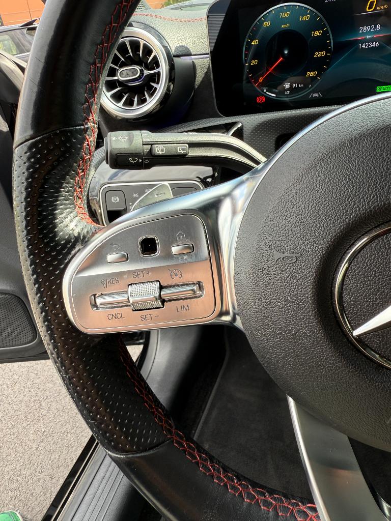 Mercedes-Benz Cla 250 e amg premium plus night - full option
