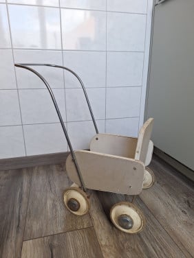 Poppen wagen retro jaren 70